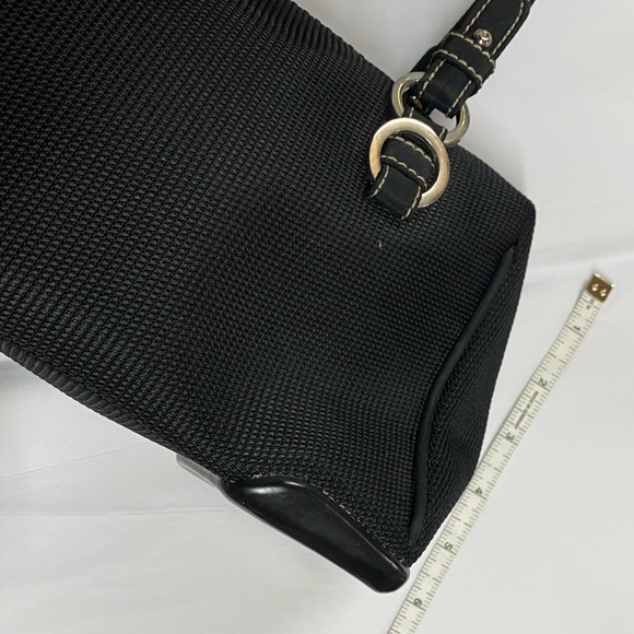 The Sak Handbag - Picture 3 of 9